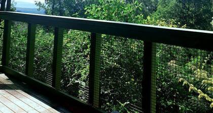 Gorgeous Octagonal Tree House Rental for a Unique Dandenong Ranges Accommodation near Melbourne
