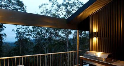 Amazing Gold Coast Tree House Perfect for Glamping in Queensland