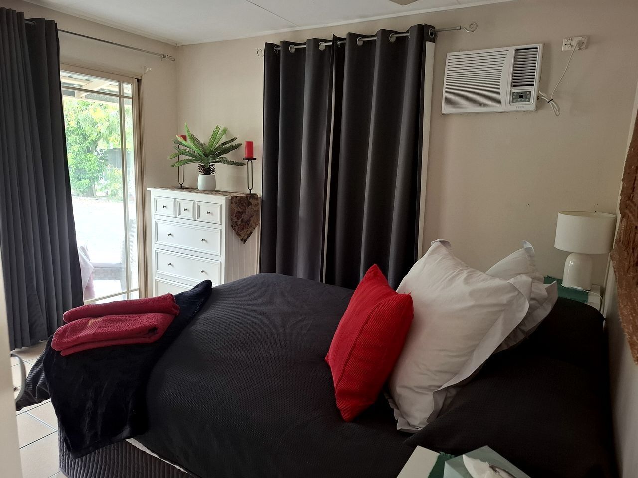 1 chambre, lit parapluie, Wi-Fi, draps fournis