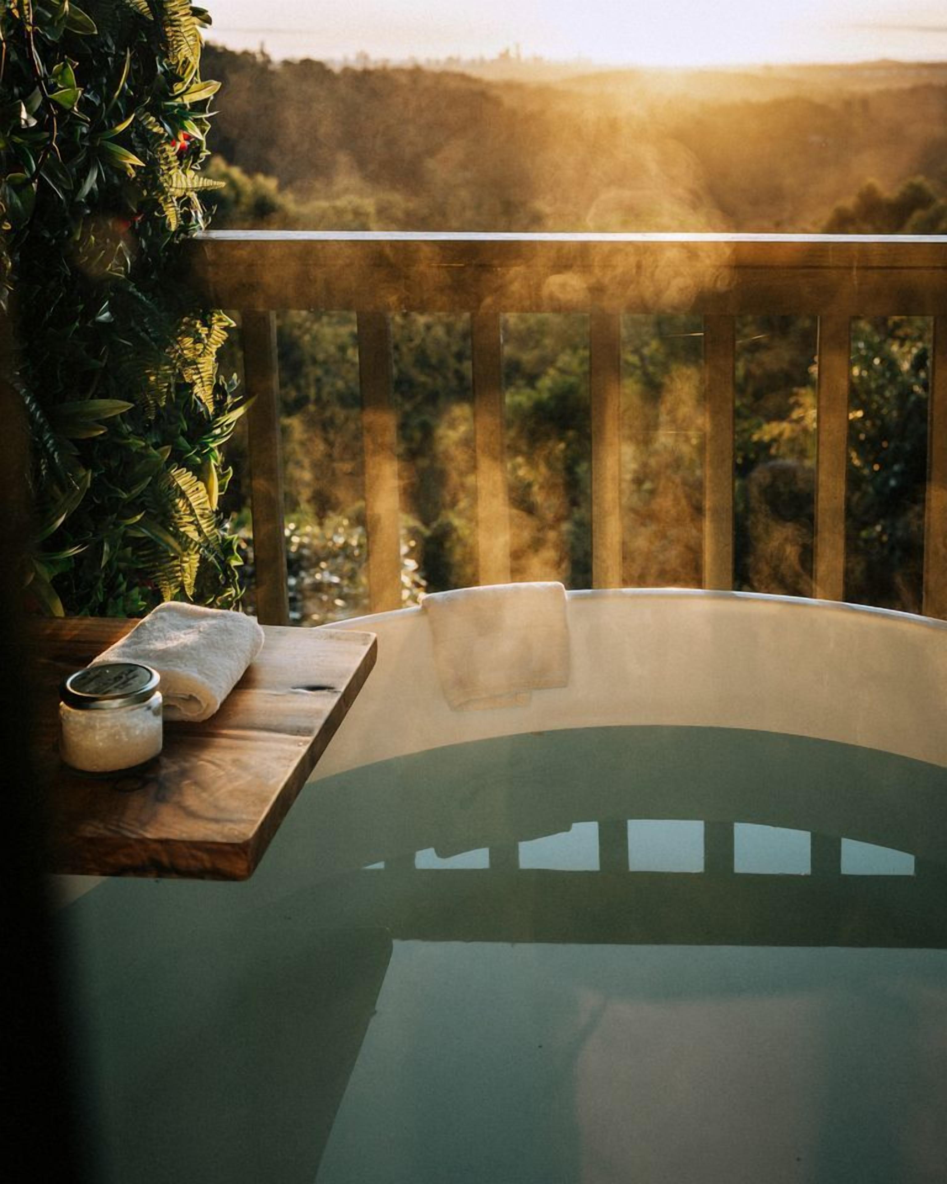 Bain à remous extérieur