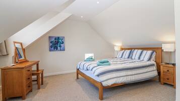 3 bedrooms, individually decorated, individually furnished, free WiFi