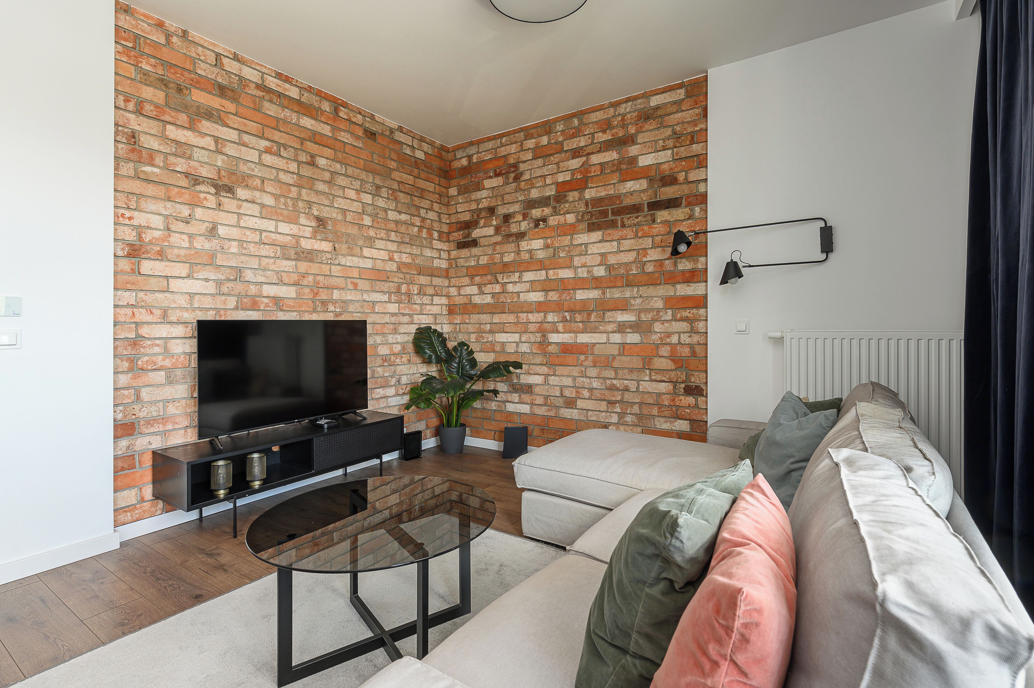 Apartamento família, sacada, vista para o pátio | Área de estar