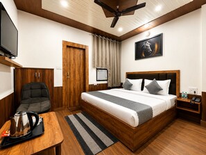 Room - Guru Kirpa Stays & Dine (Haridwar)