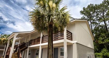 Pines at 5 Corporate Furnished Rentals Suite 128
