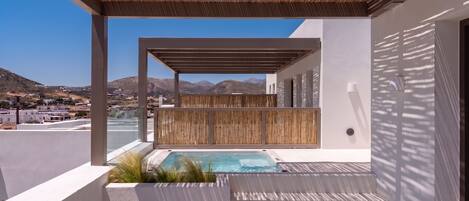 Superior Double Room with Outdoor Hot Tub | Pool | Seasonal outdoor pool