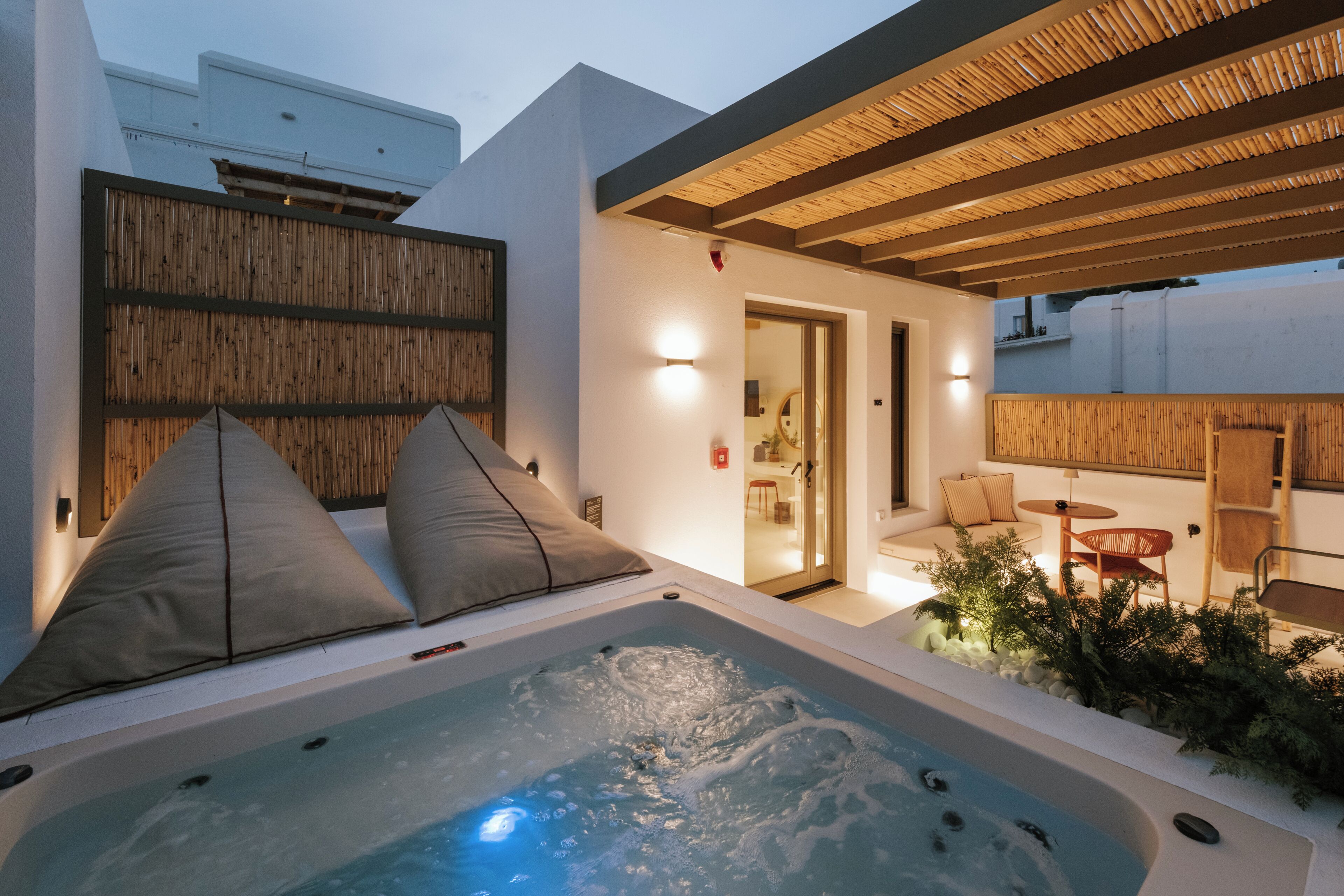 Superior Double Room with Outdoor Hot Tub | Balkon