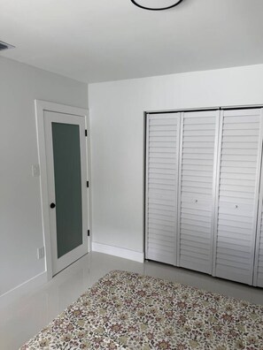 Interior - Modern Private Room Near Wynwood & SouthBeach (Miami)