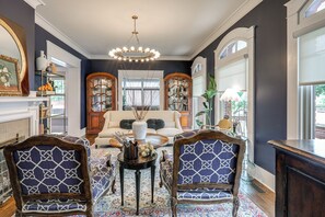 House (4 Bedrooms) | Interior - Midtown Jackson - 1900 Brick Craftsman Home (Jackson)