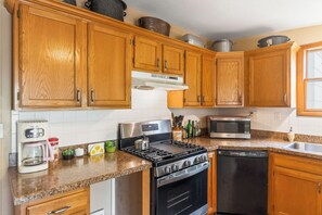 Interior - Walk to Parks & Dining: Bonner Springs Home (Bonner Springs)
