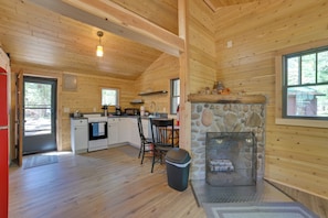 Apartment (0 Bedroom) | Interior - Nature Lover's Getaway: Studio by Pigeon River (Vanderbilt)