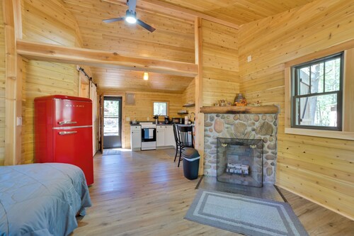 Nature Lover's Getaway: Studio by Pigeon River