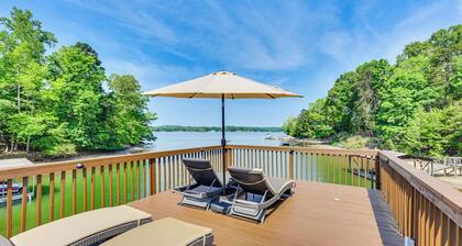 Hot Tub, Dock, Game Room! Stunning Lake Wylie Home