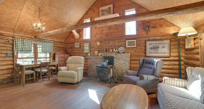 Private Sauna + Deck: Pigeon River Retreat!