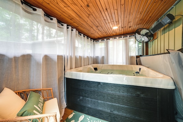 Hot Tub, Deck! Tiny Home Retreat By Kentucky Lake - Kentucky Lake