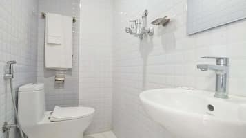 Shower, rainfall showerhead, soap, shampoo