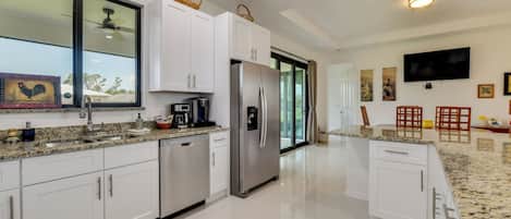 House (3 Bedrooms) | Interior