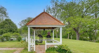 Private, Exclusive, Colonial Pocomoke River Estate