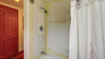 House (3 Bedrooms) | Bahagian dalam