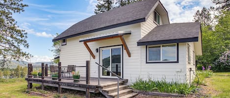 House (3 Bedrooms) | Front of property