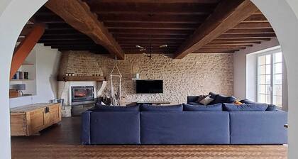 Charming holiday house with stunning view and heated swimming pool.