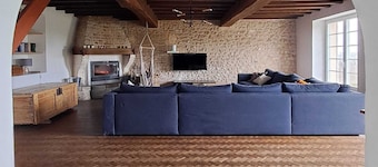 Charming holiday house with stunning view and heated swimming pool.