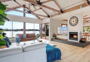 Living area - Island Oasis – absolute waterfront, boat ramp, firepit (Comerong Island)