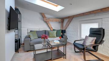Standard Apartment, Air conditioning | Premium bedding, iron/ironing board, cots/infant beds, free WiFi