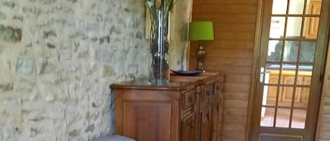 2 chambres, fer et planche Ă repasser, accĂšs Ă Internet, literie fournie