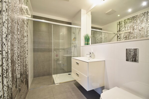 Appartement, 1 slaapkamer | Badkamer
