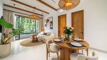 Luxury Villa, Pool View | Dining
