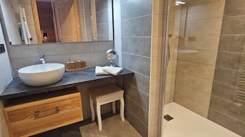 Double Room, Balcony | Bathroom