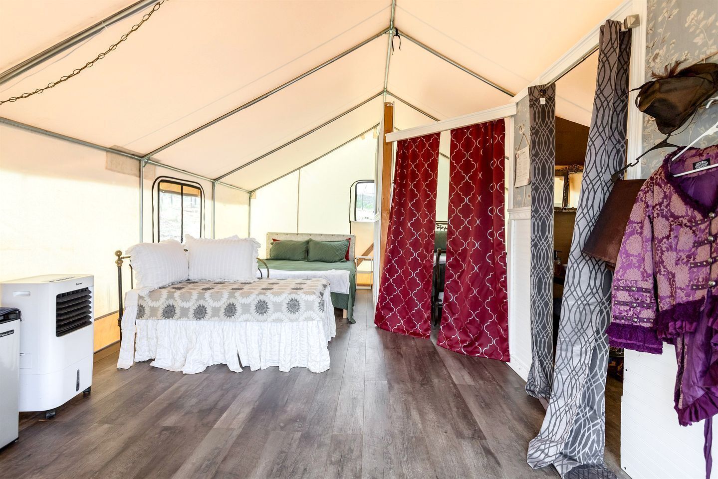 2 bedrooms, WiFi, bed sheets