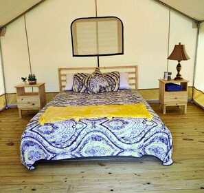 Unclassified image, 4 of 20, button - Gorgeous Safari Tent Perfect for an Eco Glamping Getaway in Coldspring, Texas (Coldspring)