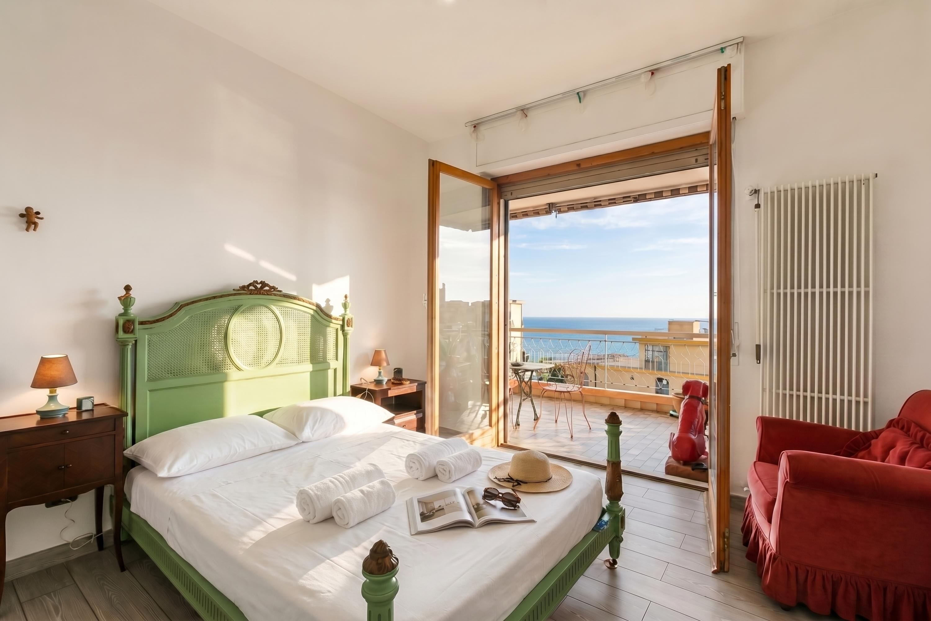 Standard Apartment, Multiple Bedrooms (Casa Rattana - Sea View) | 1 bedroom, bed sheets
