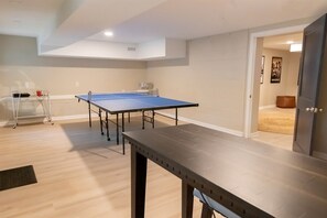 Games room - Stunning Modern Lakehouse with Private Boat Dock in Norwood, North Carolina (Norwood)