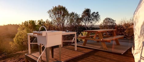 Outdoor dining