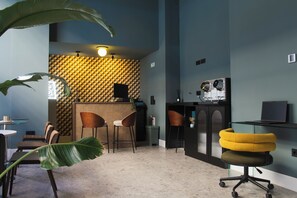Dining - Hostel Superlativo Vialia I (Málaga)