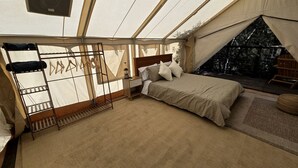 Unclassified image, 5 of 23, button - Incredible Modern Tented Cabin with Tiny Deck Surrounded by Nature in California (Fallbrook)