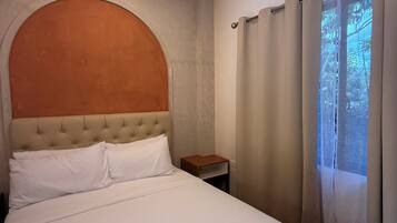 WiFi, bed sheets
