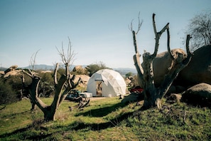 Exterior - Enchanting Dome Glamping with Mountain and Pacific Views Near Fallbrook in Southern California (Fallbrook)