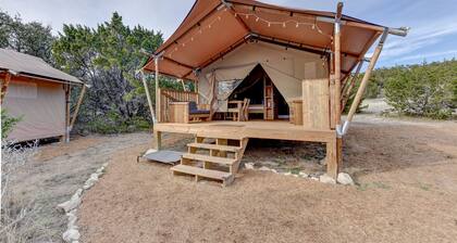Idyllic Tented Cabin Incredible for Adventure Lovers in Texas