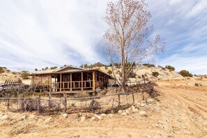 Exterior - Secluded Cabin with Stunning Desert Views in Monticello, Utah (Monticello)