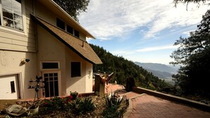 Exterior - Rustic Mountain Lodge with Ocean Views near Palomar Observatory, Palomar Mountain CA (Palomar Mountain)
