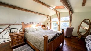 Room - Rustic Mountain Lodge with Ocean Views near Palomar Observatory, Palomar Mountain CA (Palomar Mountain)