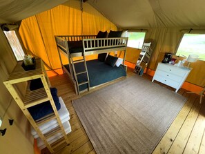 1 bedroom, WiFi, bed sheets