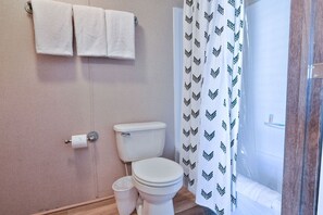 Hair dryer, towels - Modern Cabin Incredible to Create New Memories in Utah (Moab)