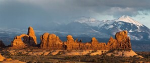 Unclassified image, 5 of 18, button - Modern Cabin Incredible to Create New Memories in Utah (Moab)