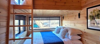Willow: Modern Eco-Pod Retreat in Pennsylvania Forest in a Tiny Cabin with Scenic Views