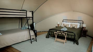 1 bedroom, travel crib, WiFi, bed sheets
