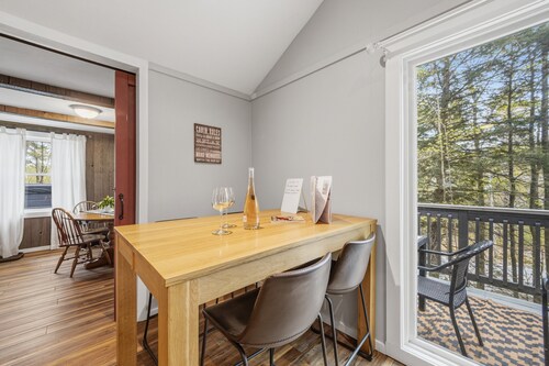 Forest Chalet With Hot Tub Near Gunstock 3 Bedroom Home